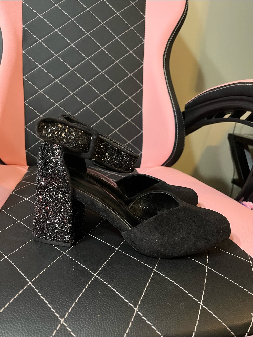 Black Glitter Block Heel Mary Jane Pumps